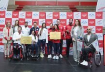 Coca-Cola Chile extiende su alianza con el Team Chile y Team ParaChile y entrega placas conmemorativas en sus centros de entrenamiento
